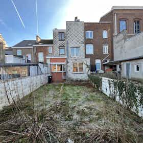 House for rent for €3,990 per month in Verviers, Chaussée de Heusy
