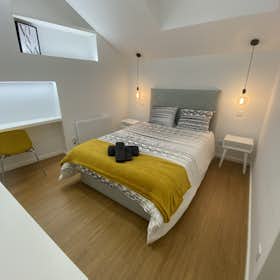 House for rent for €1,495 per month in Viana do Castelo, Rua dos Fornos
