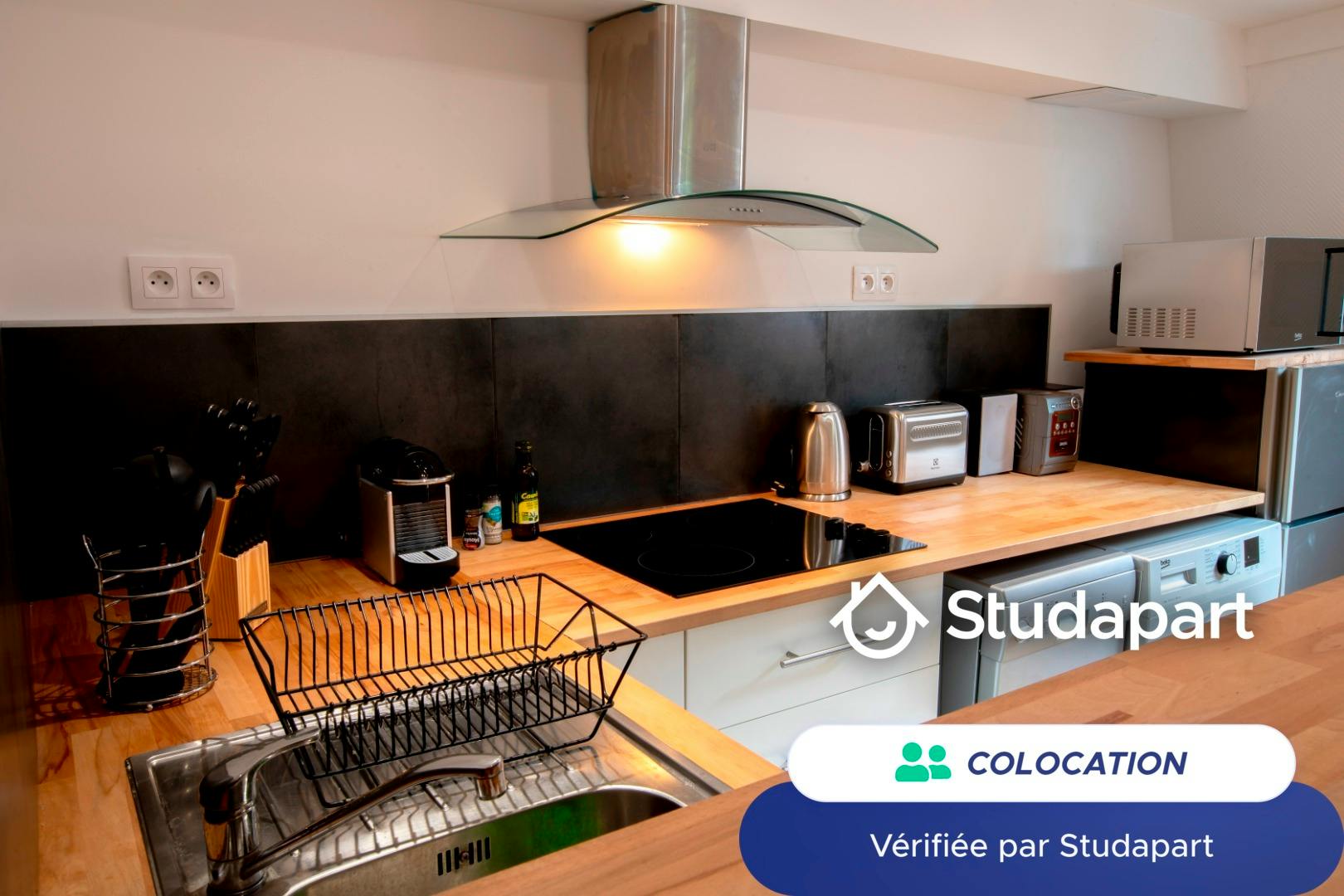 Private room for rent on Rue du Port, Lille - Vue 4