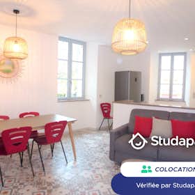 Private room for rent for €476 per month in Toulon, Place Camille Ledeau