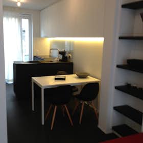单间公寓 for rent for €1,050 per month in Gent, Annonciadenstraat