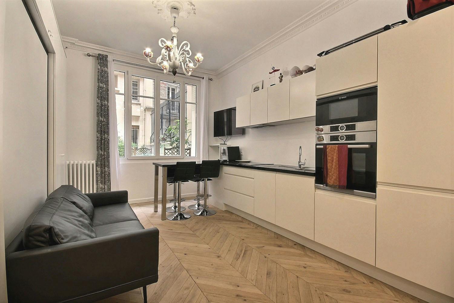 Apartament de închiriat pentru 1.484 EUR pe lună în Paris, Rue Lamarck