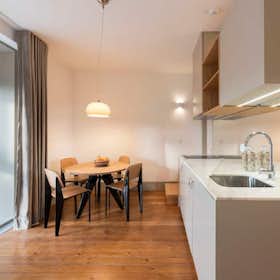 Apartment for rent for €100 per month in Porto, Rua do Bonjardim