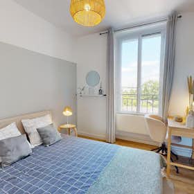 Private room for rent for €490 per month in Saint-Fons, Rue Anatole France