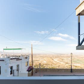 Apartament de închiriat pentru 1.300 EUR pe lună în Almería, Calle Mojácar