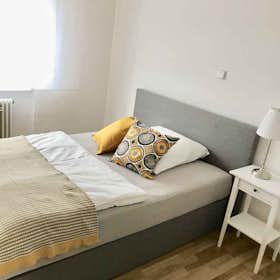Private room for rent for €750 per month in Stuttgart, Wangener Straße