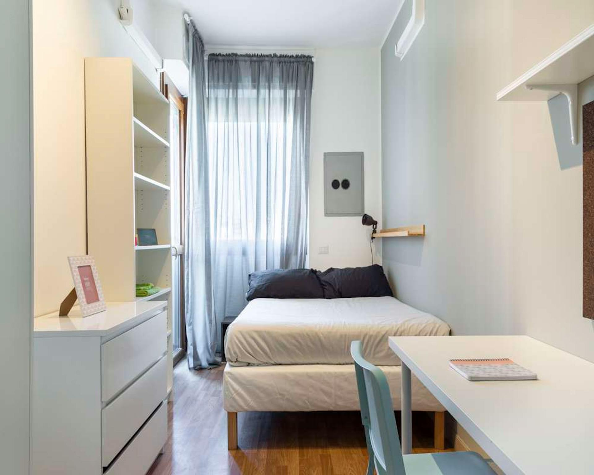 Viale Sondrio, Milan preview