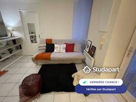 Apartament de închiriat pentru 680 EUR pe lună în Dijon, Rue Musette