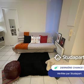公寓 for rent for €680 per month in Dijon, Rue Musette