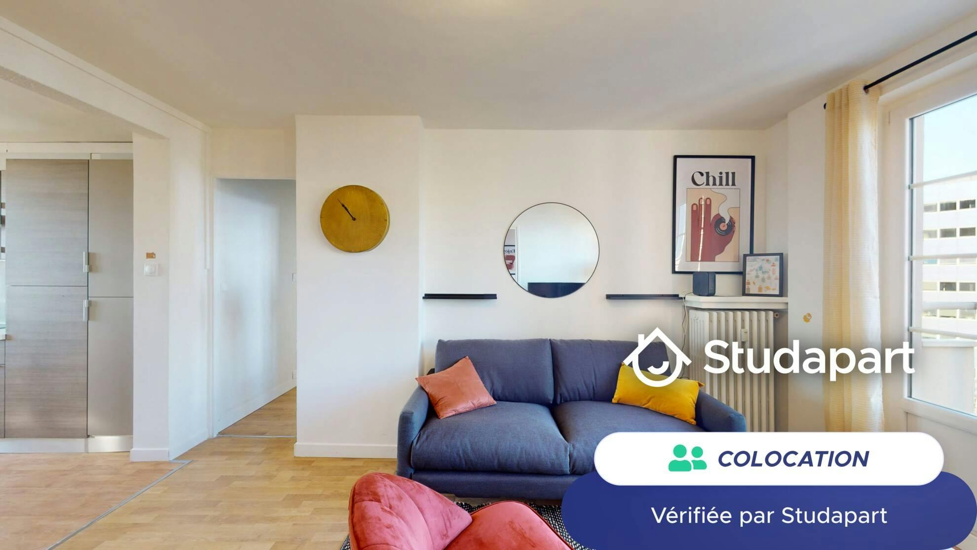 Private room for rent on Avenue du Président Hoover, Lille - Plus