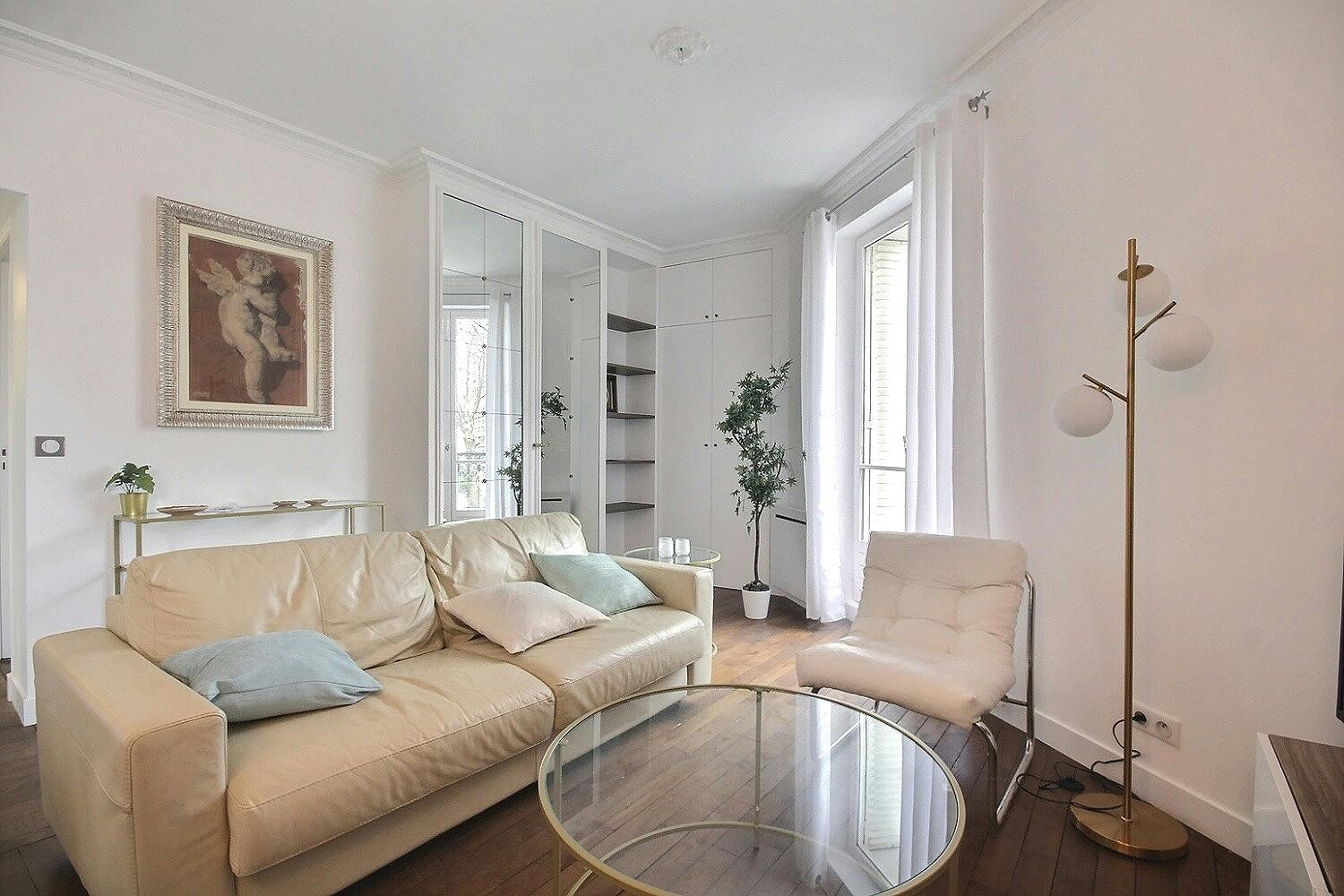 Rue Hallé, Paris preview