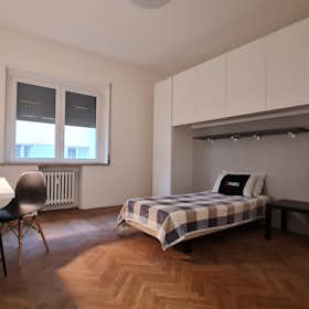 Cameră privată de închiriat pentru 620 EUR pe lună în Venice, Via Col di Lana