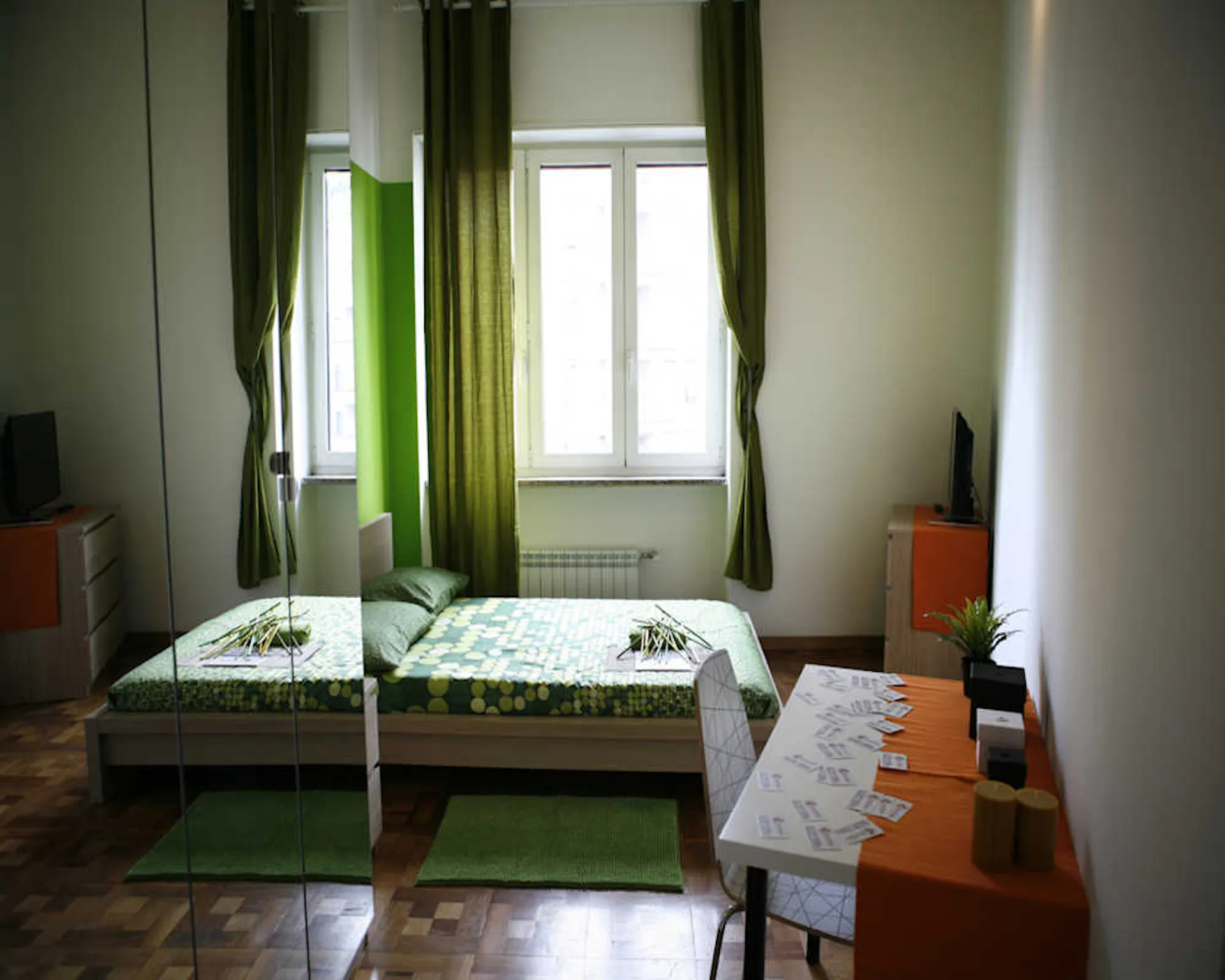 Via Lazzaretto, Milan preview