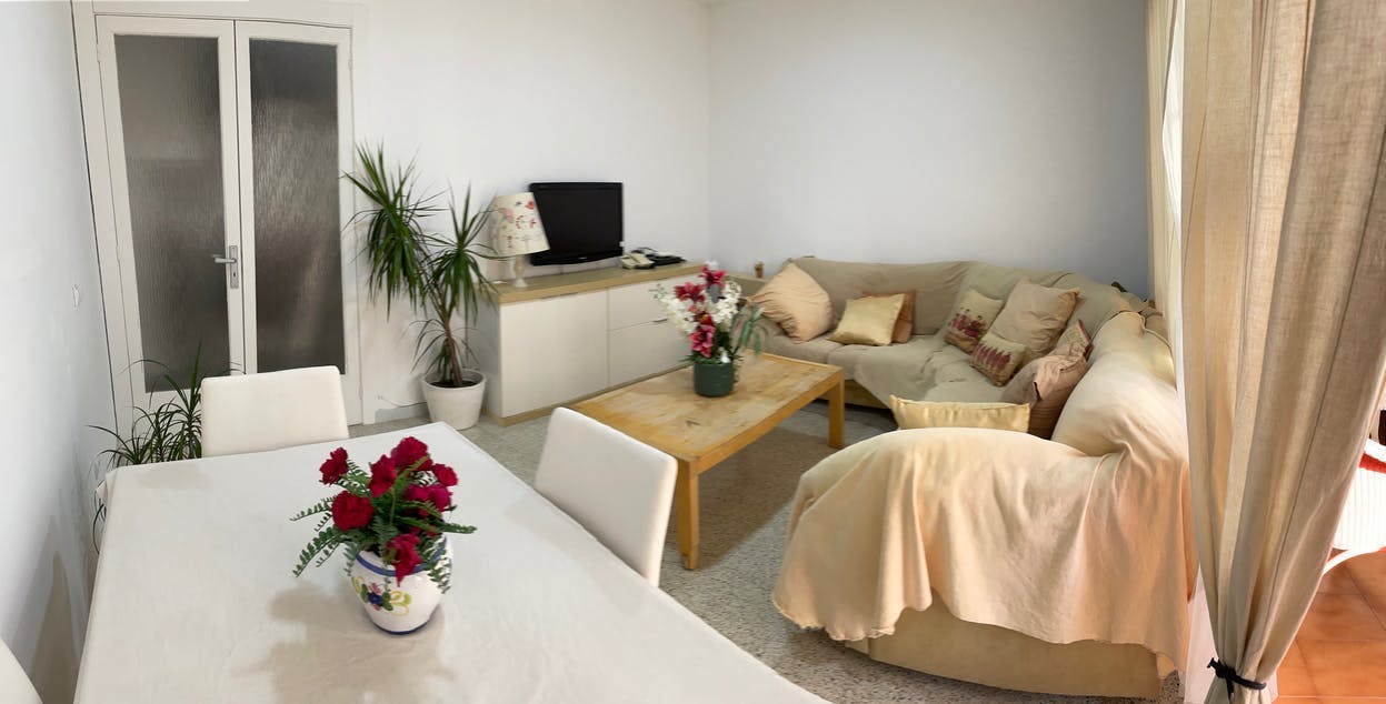 公寓 正在以 €1,690 的月租出租，其位于 Sitges, Avinguda de les Flors