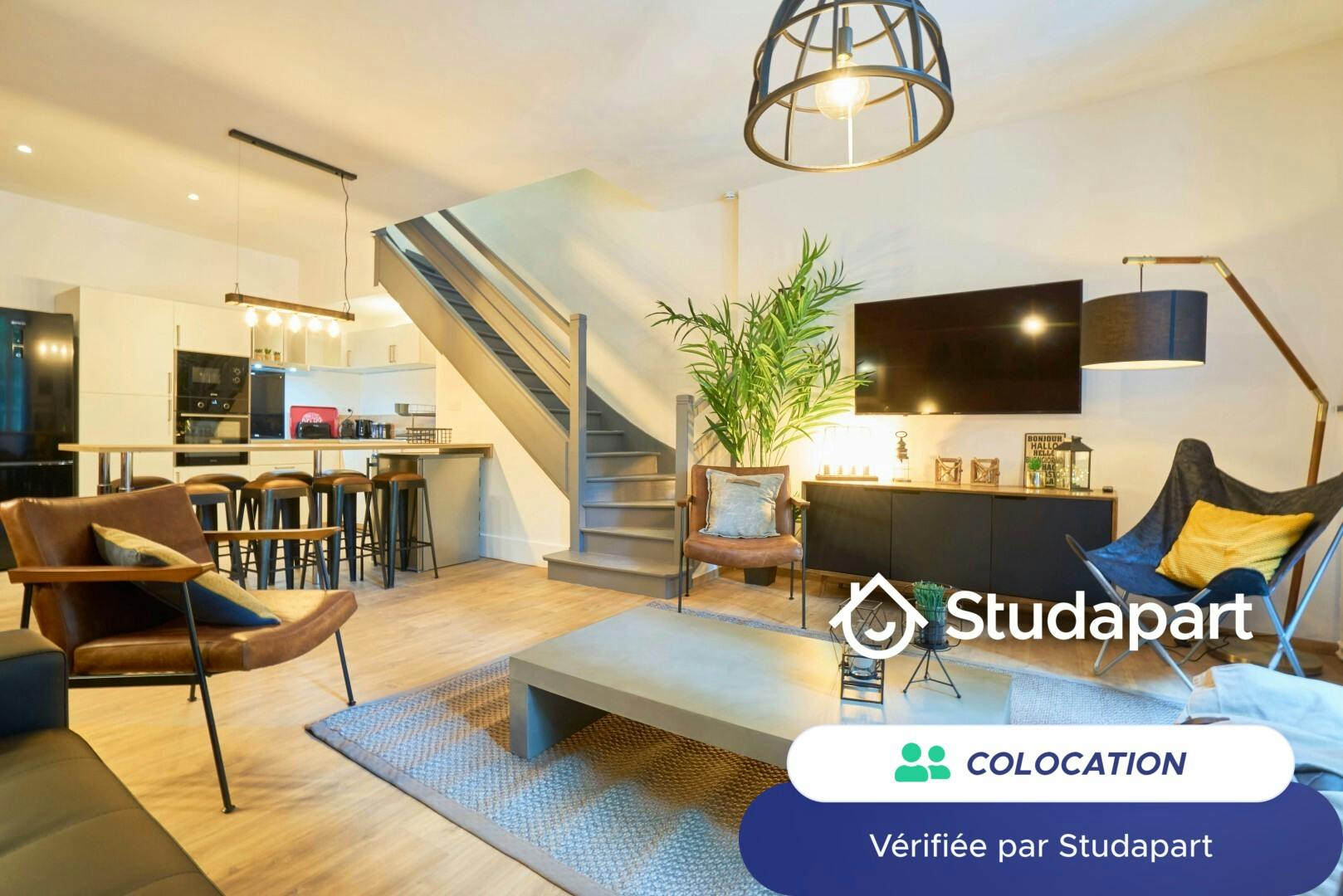 Private room for rent for €530 per month in Reims, Place Drouet d'Erlon