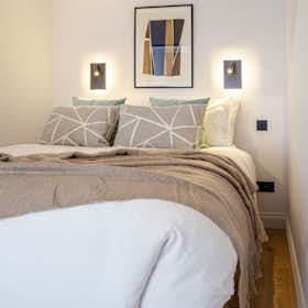 Apartamento para alugar por £ 2.660 por mês em London, Coleherne Road