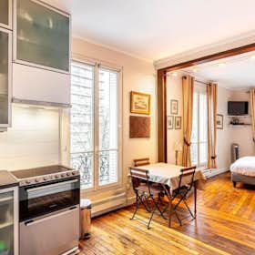 Apartment for rent for €1,667 per month in Paris, Rue de la Convention