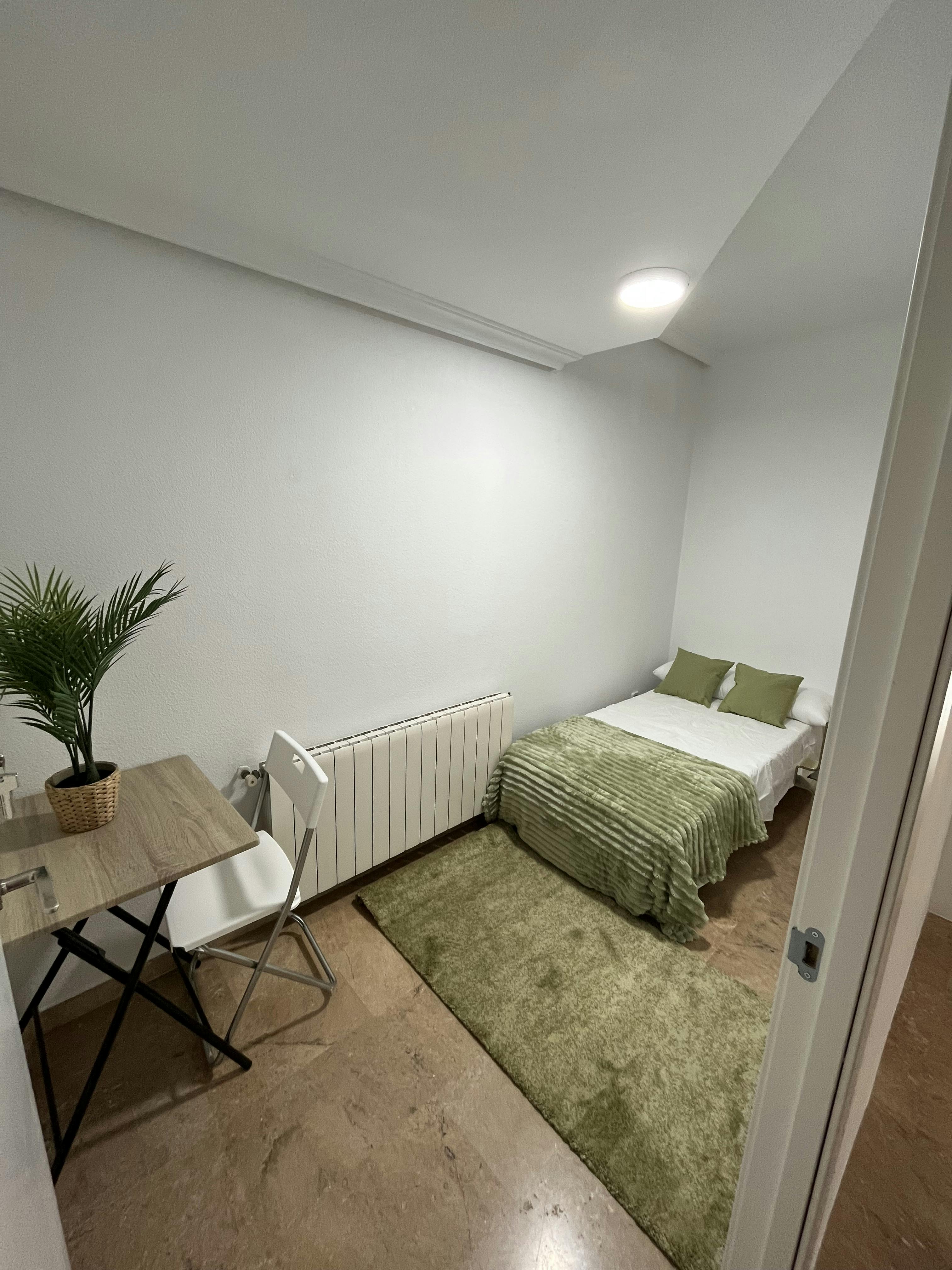 Cameră privată de închiriat pentru 220 EUR pe lună în Murcia, Calle Poeta Jesús Pérez