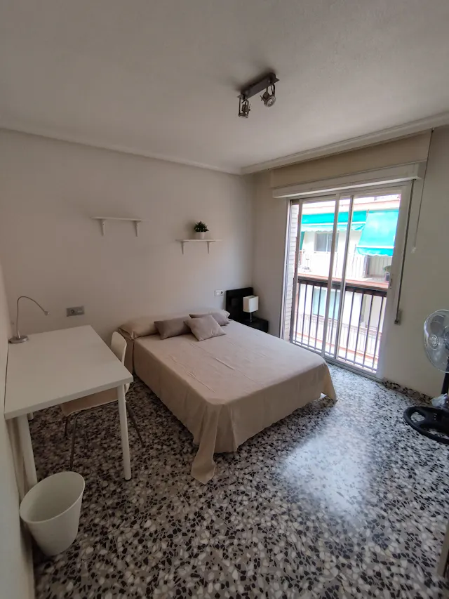 Private room in Calle del Pilar, Murcia (1491136) room image 1