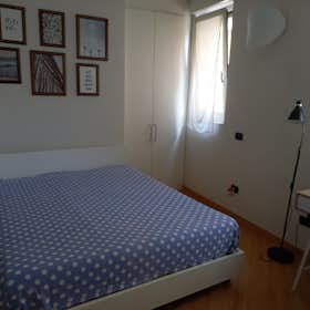 Private room for rent for €840 per month in Milan, Via Giovanni Ricordi