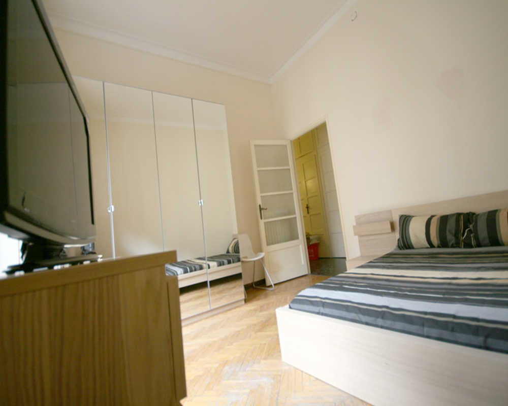 Via Giorgio Jan, Milan preview