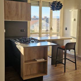 Appartamento in affitto a 1.100 € al mese a Turin, Via Exilles