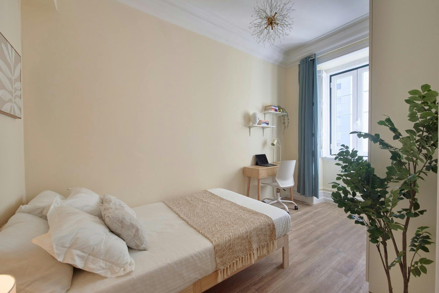 Avenida João Crisóstomo, Lisbon preview