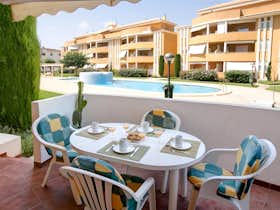 Apartment for rent for €1,900 per month in Denia, Carretera de les Marines a Dénia