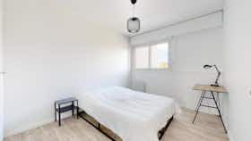 私人房间 正在以 €390 的月租出租，其位于 Clermont-Ferrand, Rue de la Liève