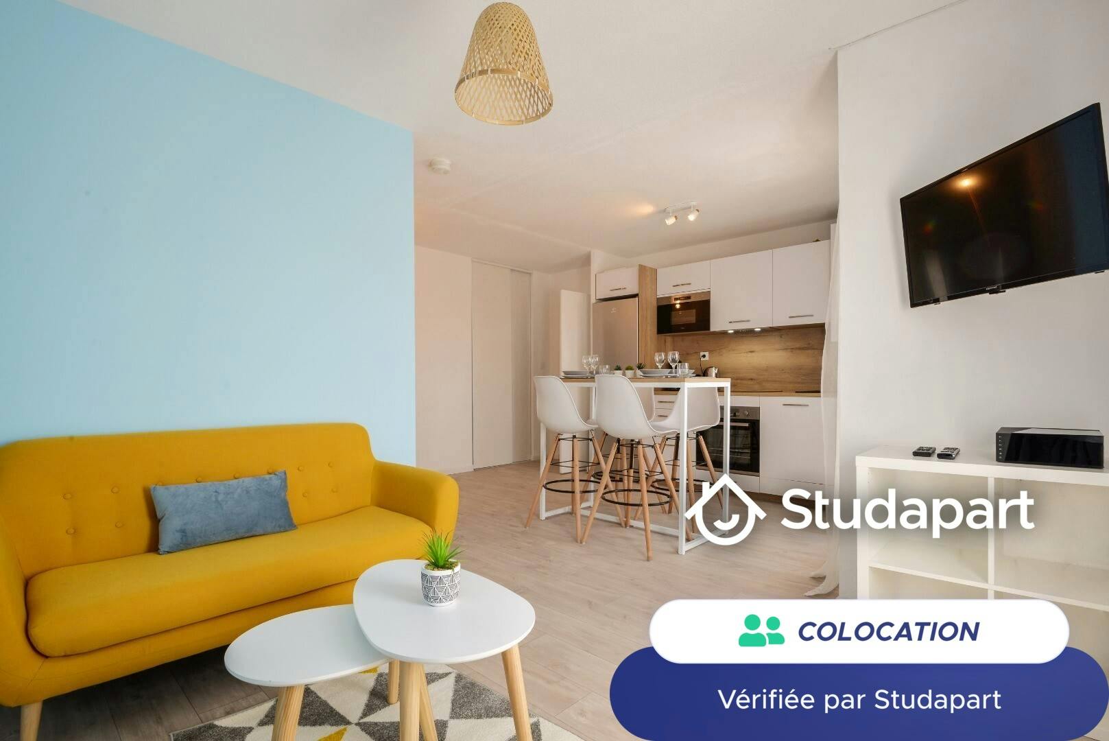 Private room for rent for €500 per month in Toulon, Rue des Remparts