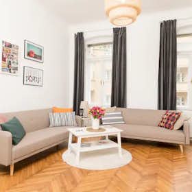 Apartment for rent for €1,990 per month in Vienna, Döblinger Gürtel