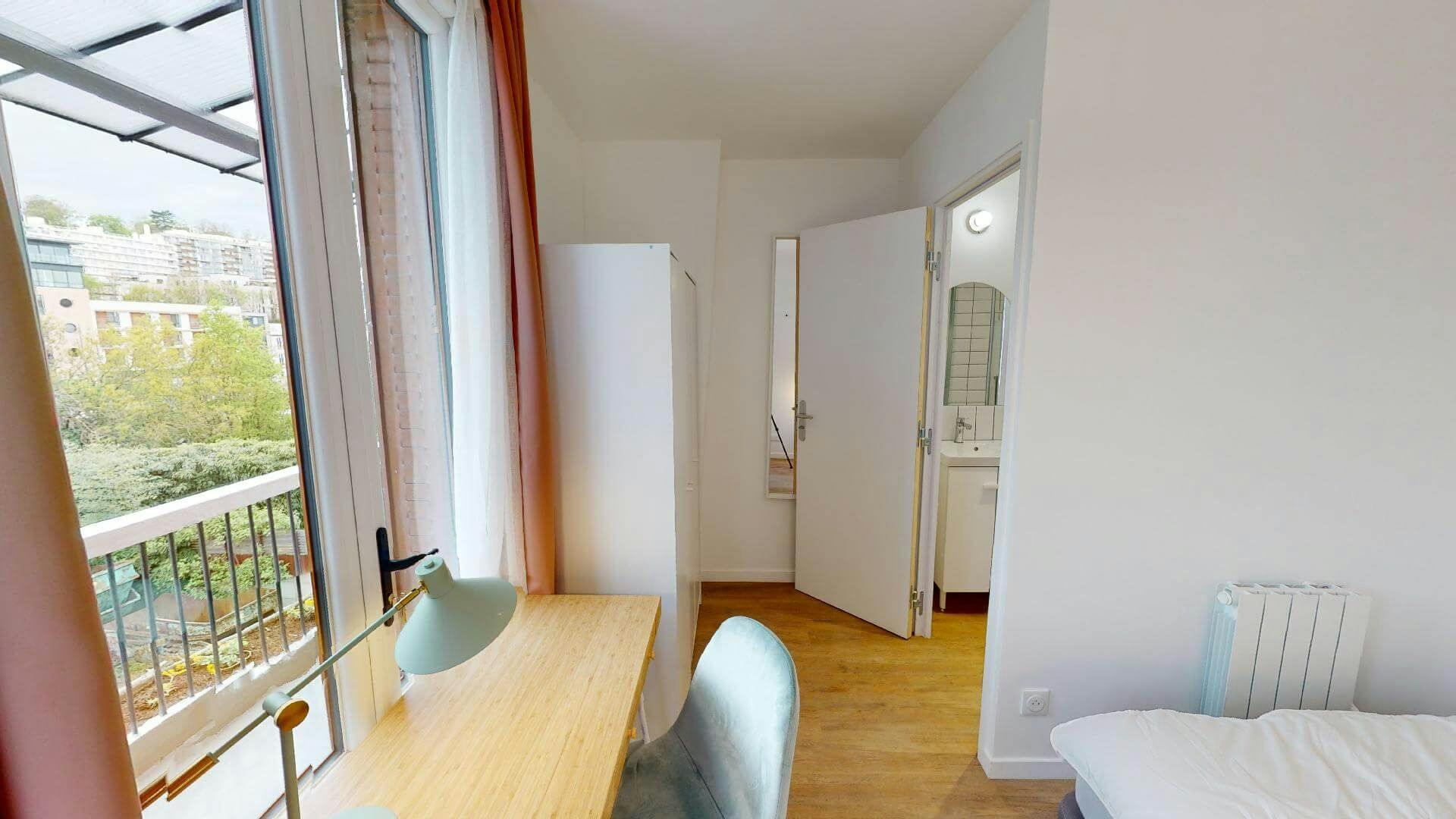 Apartment Issy-Les-Moulineaux, 10m² — photo 1