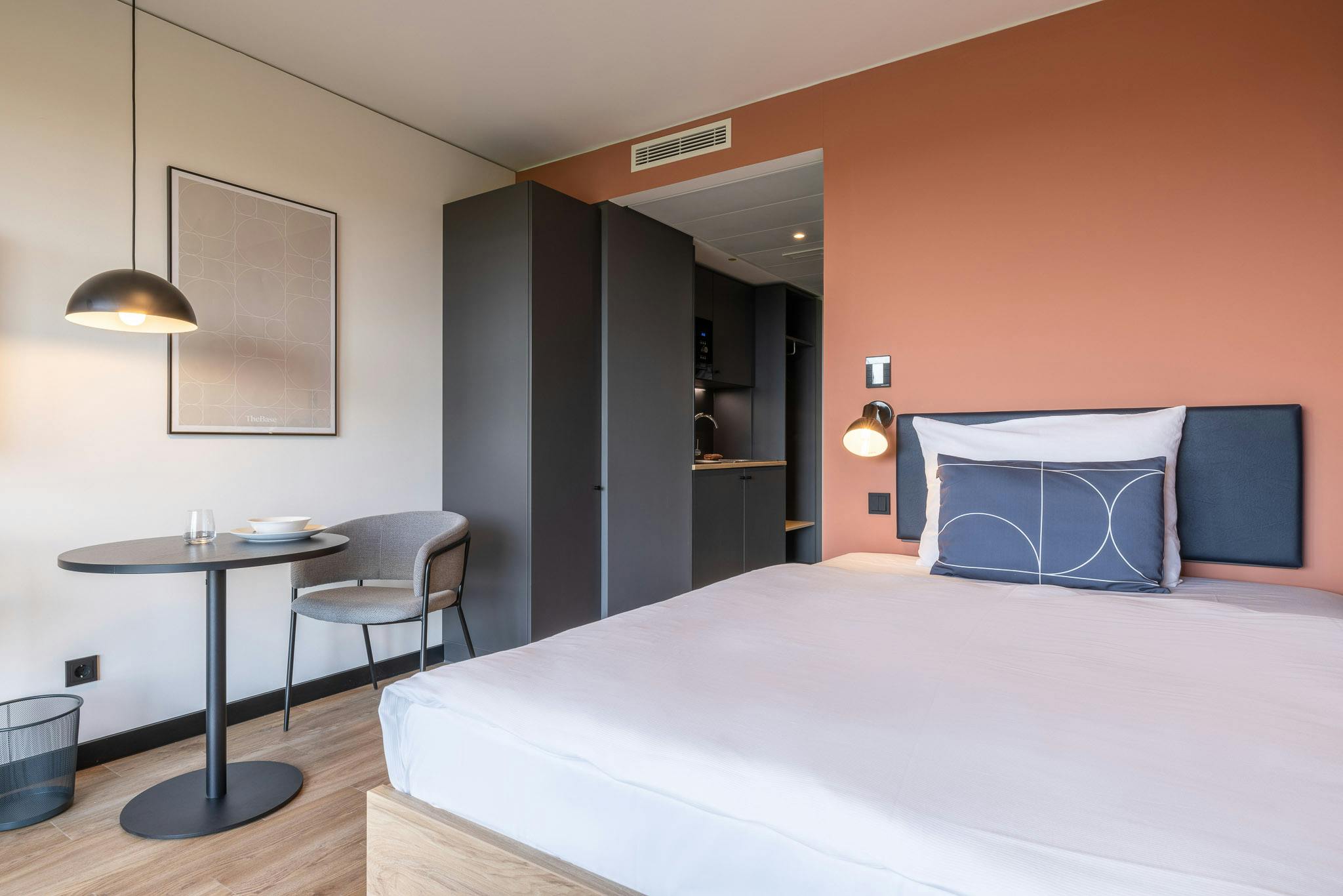 Studio for rent for €1,727 per month in Munich, Schätzweg