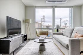 Lägenhet att hyra för $3,475 i månaden i Chicago, N California Ave