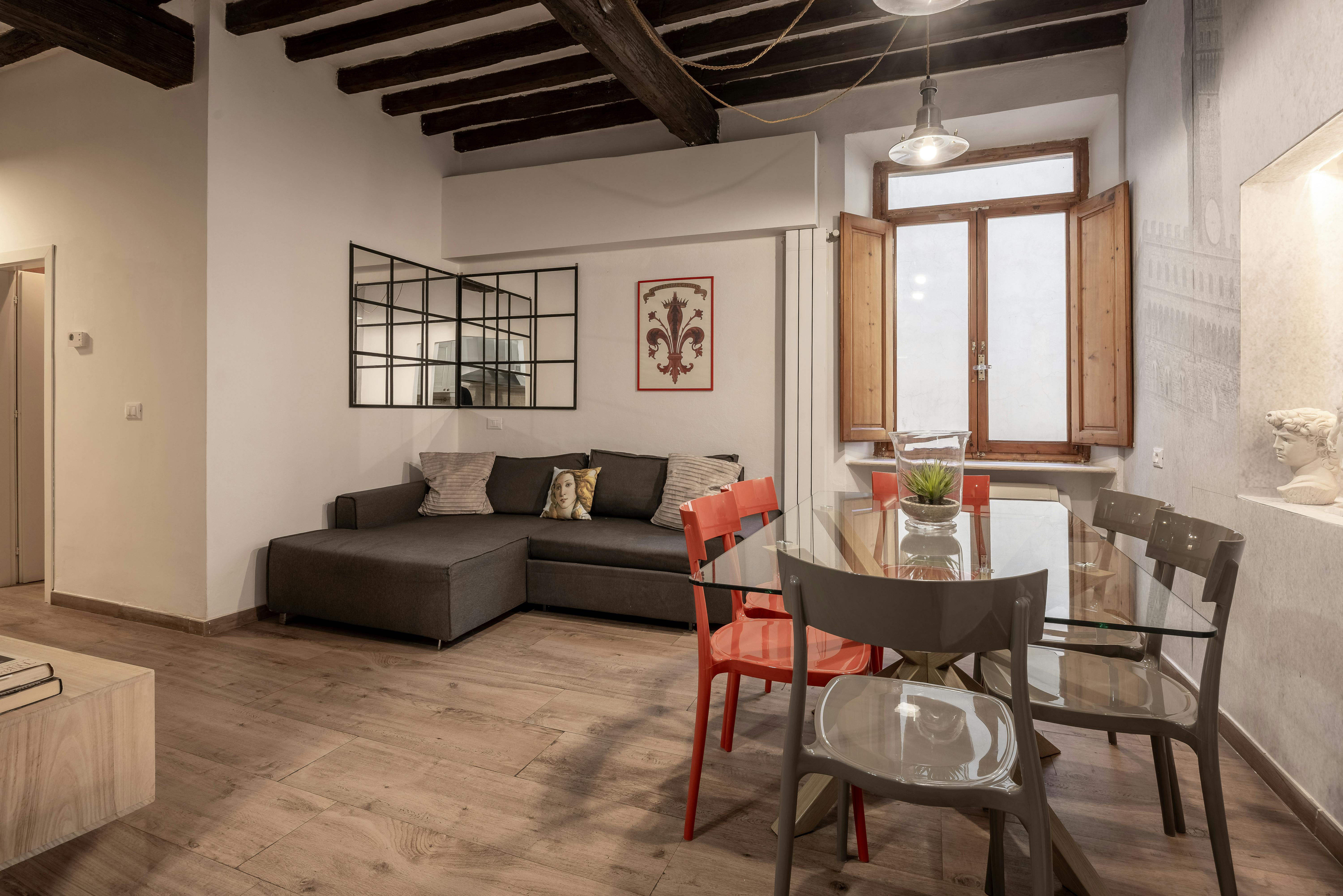 Via Laura, Florence preview