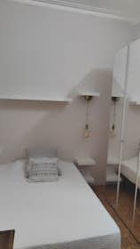Private room for rent for €580 per month in Barcelona, Gran Via de les Corts Catalanes