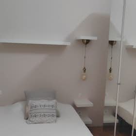 Cameră privată de închiriat pentru 580 EUR pe lună în Barcelona, Gran Via de les Corts Catalanes