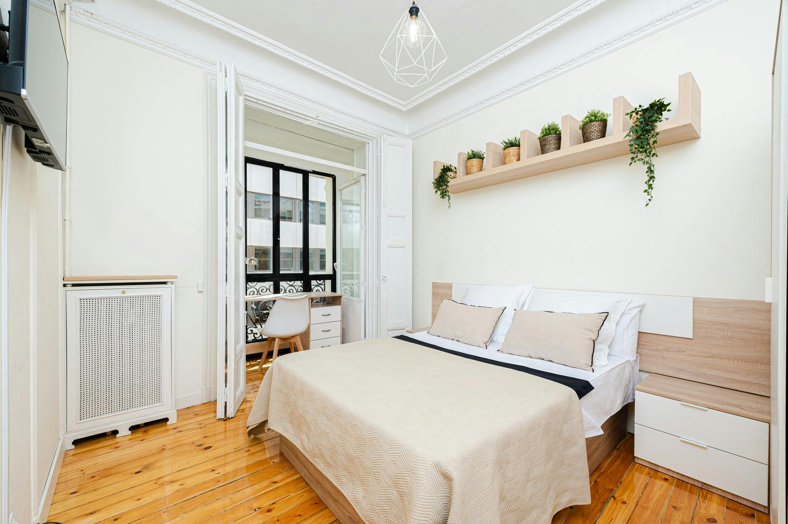 Calle de Ventura Rodríguez, Madrid preview