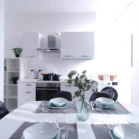 Private room for rent for €440 per month in Brescia, Via Diogene Valotti