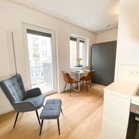 Studio for rent for €1,350 per month in Berlin, Markgrafendamm
