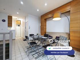 Appartement te huur voor € 650 per maand in Rouen, Rue d'Amiens