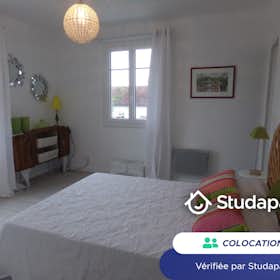 Private room for rent for €430 per month in Ascain, Chemin de la Fontaine