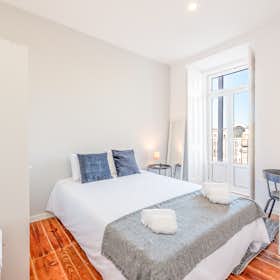Private room for rent for €870 per month in Lisbon, Escadinhas da Saúde