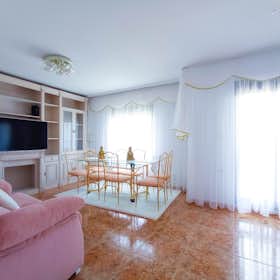 Appartement for rent for € 1.200 per month in Valencia, Carrer d'Ifach