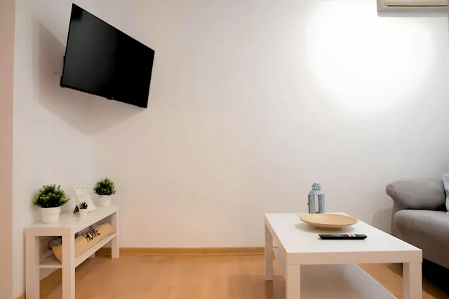 1-Bedroom Apartment in Calle de Sagunto, Madrid (1491774) room image 2