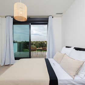 Private room for rent for €600 per month in Boadilla del Monte, Calle de la Comunidad de Madrid