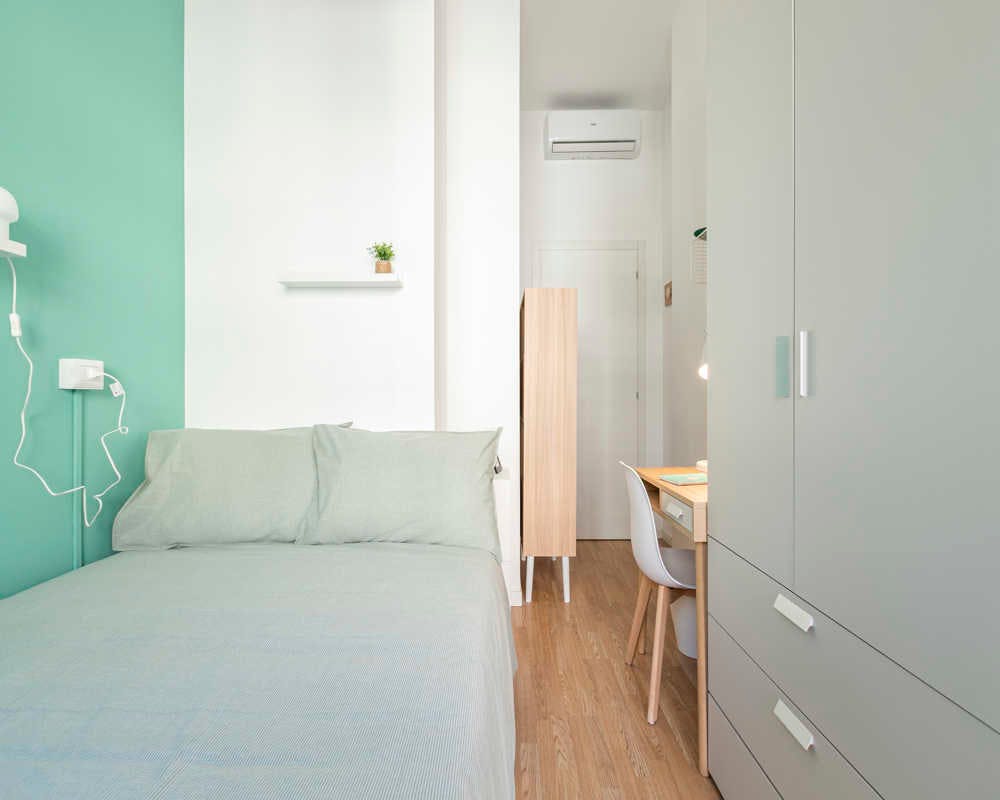 Via Broletto, Milan preview