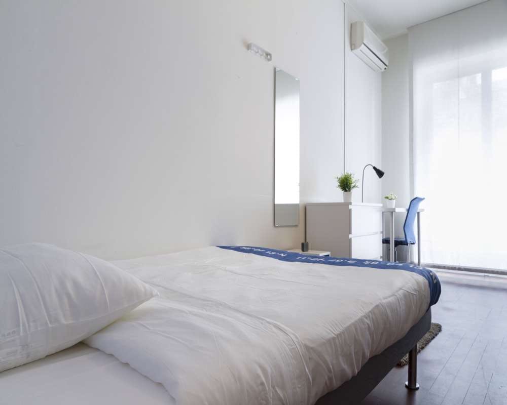 Via Cesare Balbo, Milan