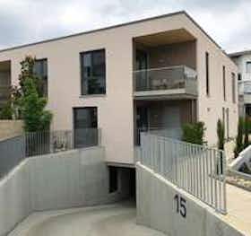 Apartament de închiriat pentru 2.290 EUR pe lună în Wolfschlugen, Zeppelinstraße