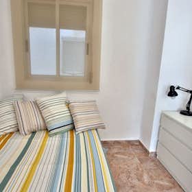 Private room for rent for €380 per month in Valencia, Avinguda del Cardenal Benlloch